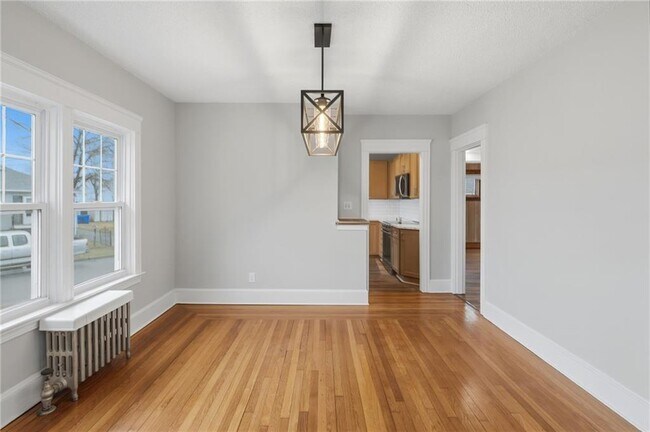 Building Photo - 67 Fred St