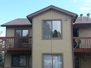 Building Photo - Available Now: 2 Bed - 2 Bath Townhouse, Continental area - $1,925