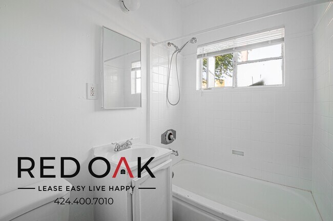 Building Photo - 1817 4th St