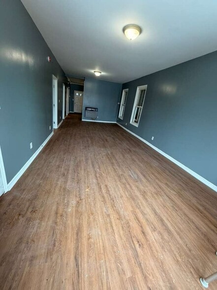 Building Photo - 884 3rd Ave