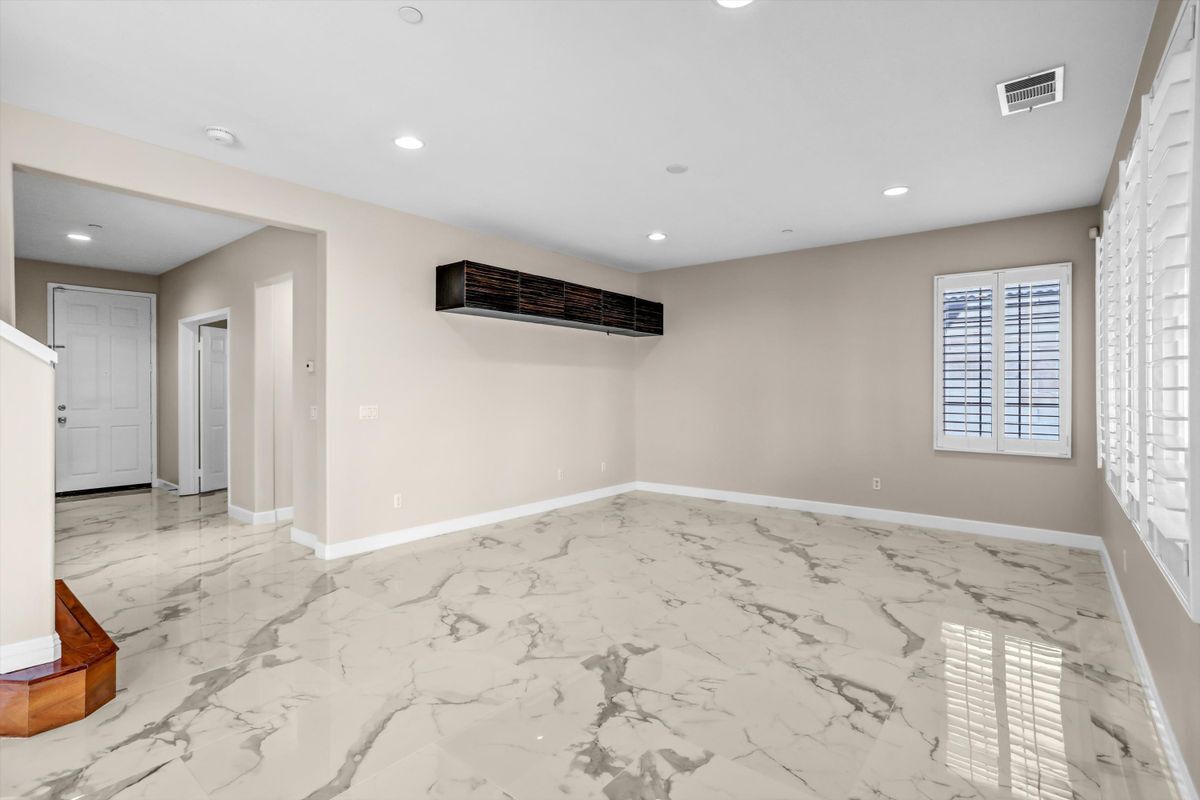 Building Photo - 12535 Melon Dr