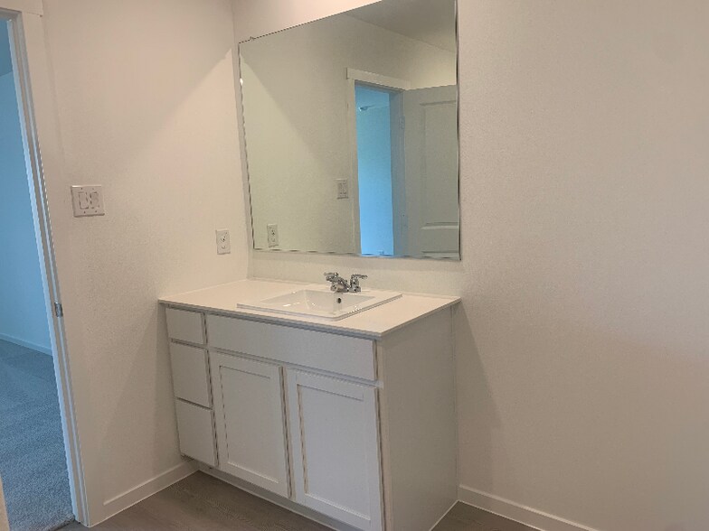 Building Photo - 4025 Twinleaf Dr