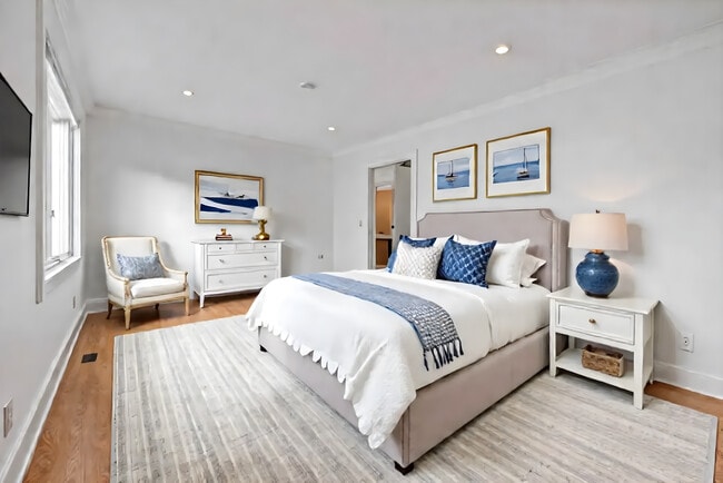 Building Photo - 1 Island Dr