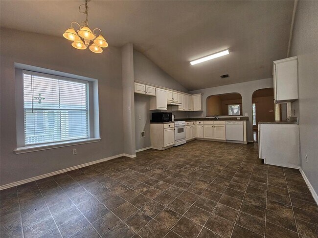 Building Photo - 4211 Mather
