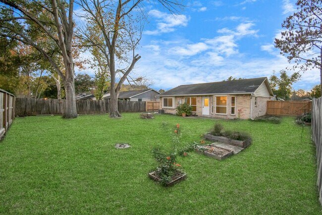 Building Photo - 17107 Amber Ridge Dr