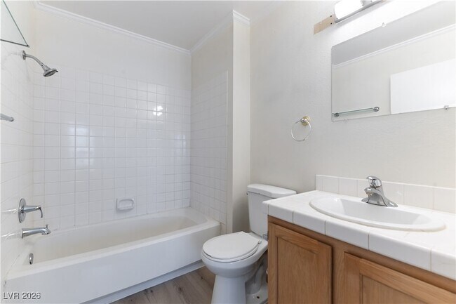 Building Photo - 7100 W Pirates Cove Rd