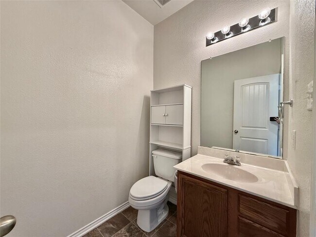 Building Photo - 2117 Townsman Trail