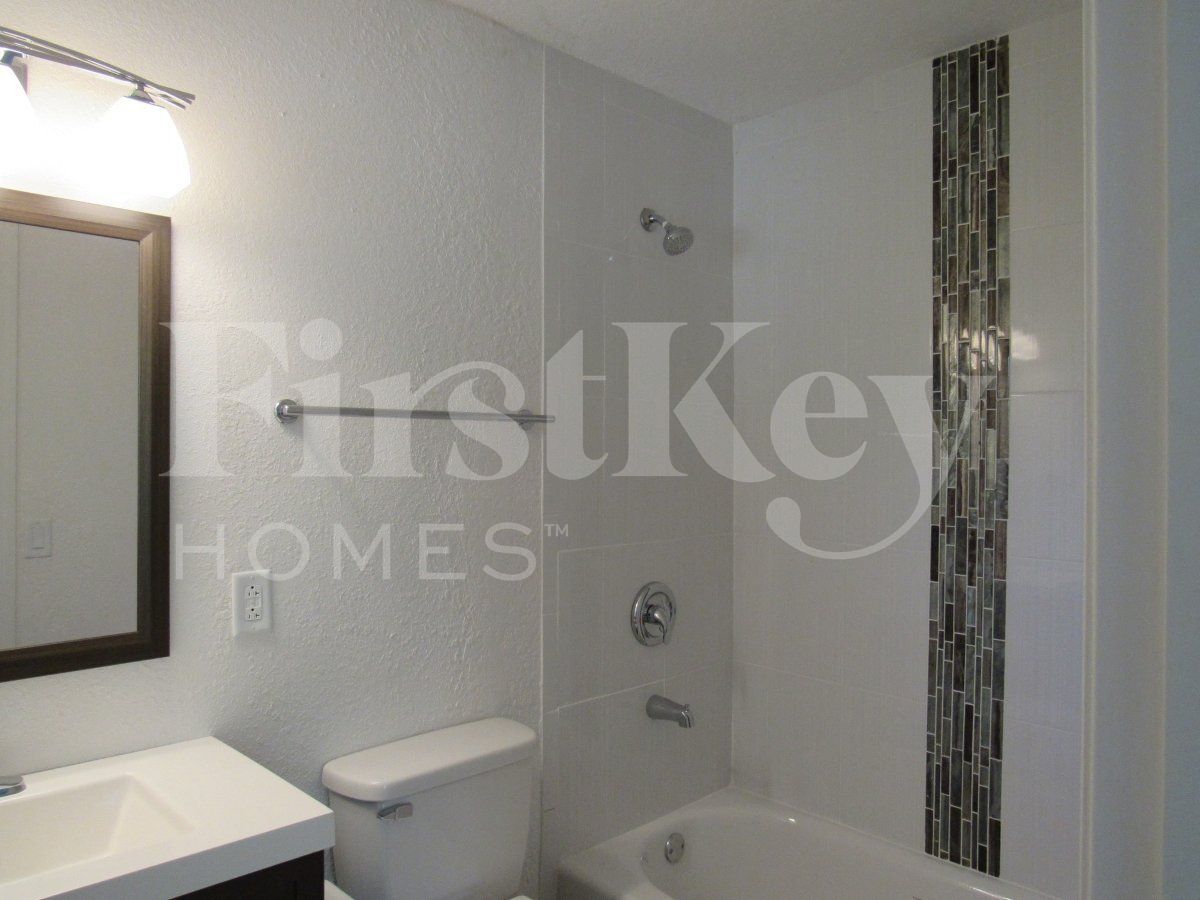 Building Photo - 7347 Barragan Rd