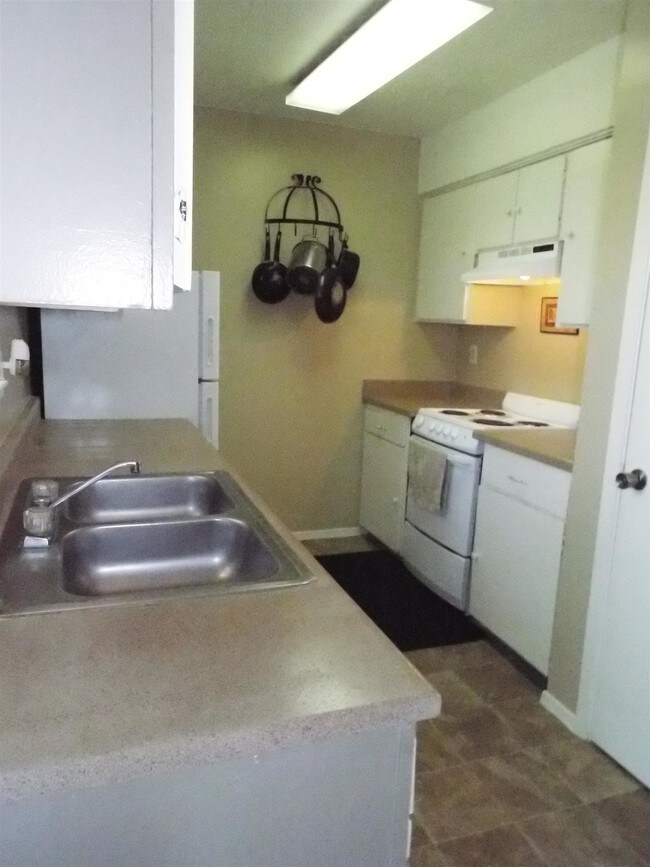 Regency Square Apartments 4100 Tanglewood Ln Odessa TX 79762