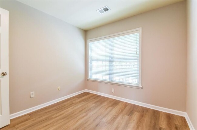 Building Photo - 1783 Highlands View Dr
