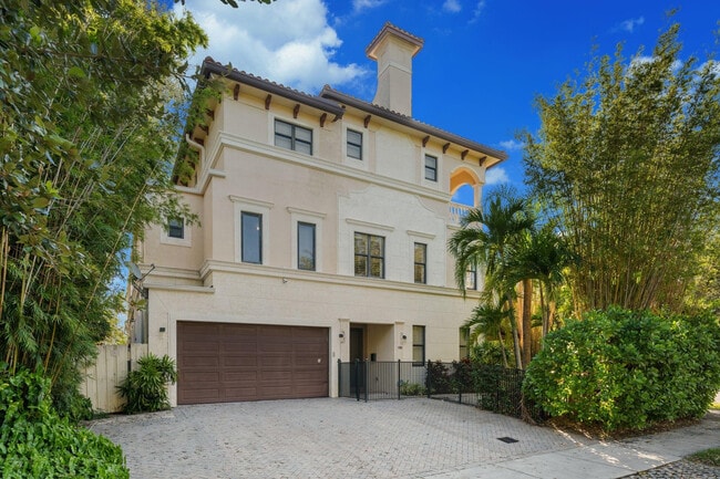 Building Photo - 1503 NE 2nd St