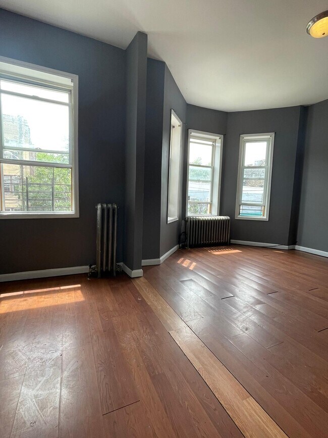 Building Photo - 25 Bergen Ave