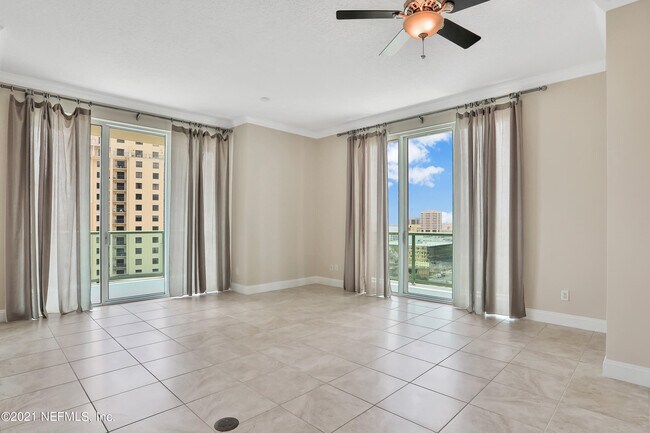 Building Photo - 1431 Riverplace Blvd