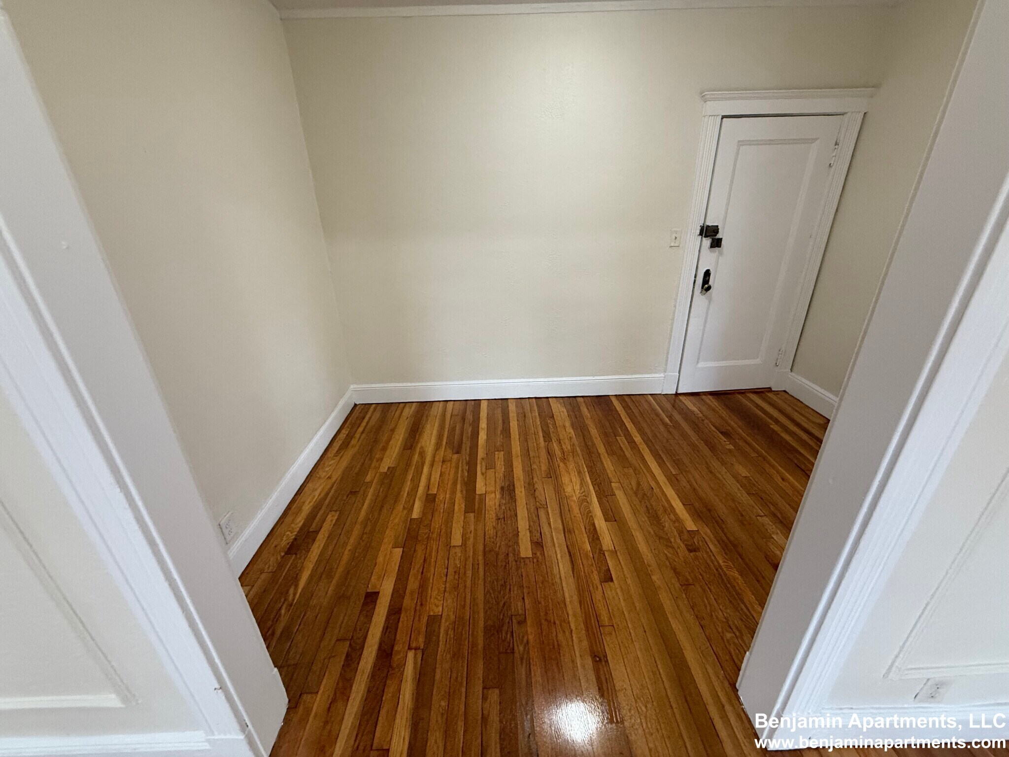 Building Photo - 11 Vinal St