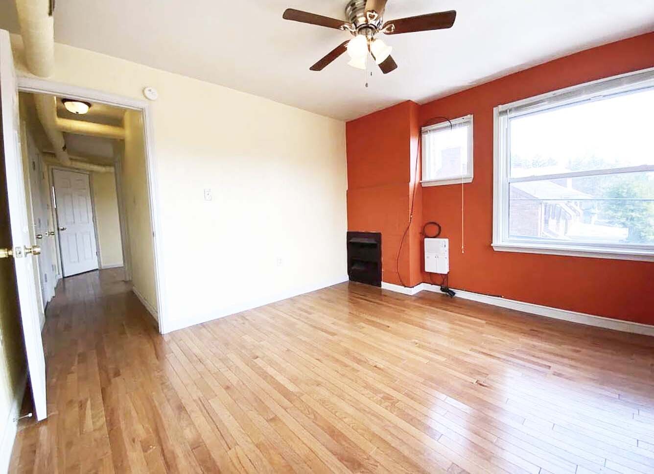 Building Photo - 221 Sterrett St