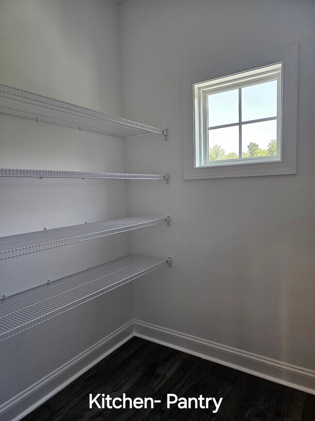 Building Photo - 589 Forestville Rd