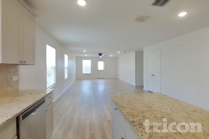 Building Photo - 1125 Waggoner Dr