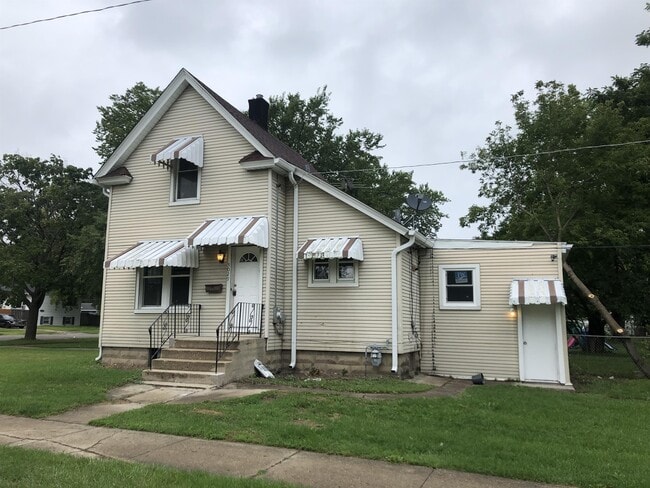 Building Photo - 3029 Gideon Ave