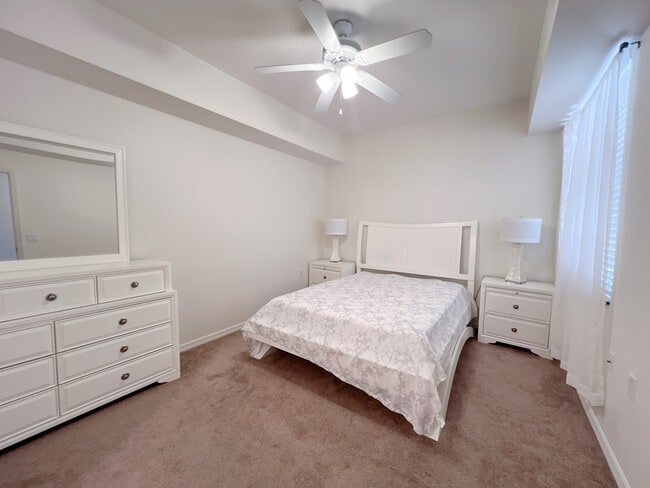 Building Photo - 8490 Kingbird Loop