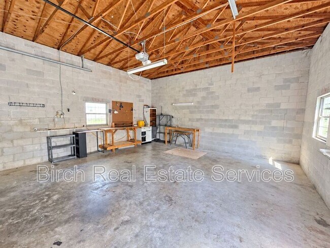 Building Photo - 5626 Charles St