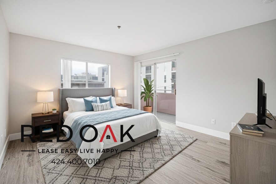 Building Photo - 6700 Franklin Pl