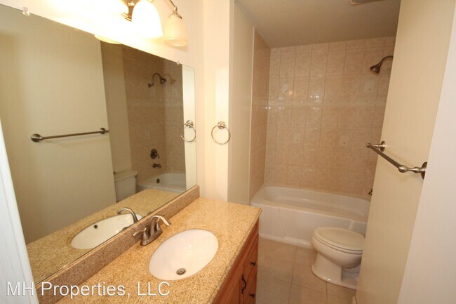 Building Photo - 3 br, 3.5 bath House - 602 Ivy League Lane