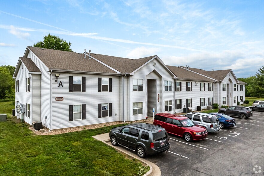 Primary Photo - Prospector's Point Apartments