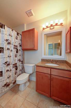 Building Photo - 7342 Oak Manor Dr