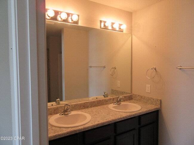 Building Photo - 5716 Callaway Cir