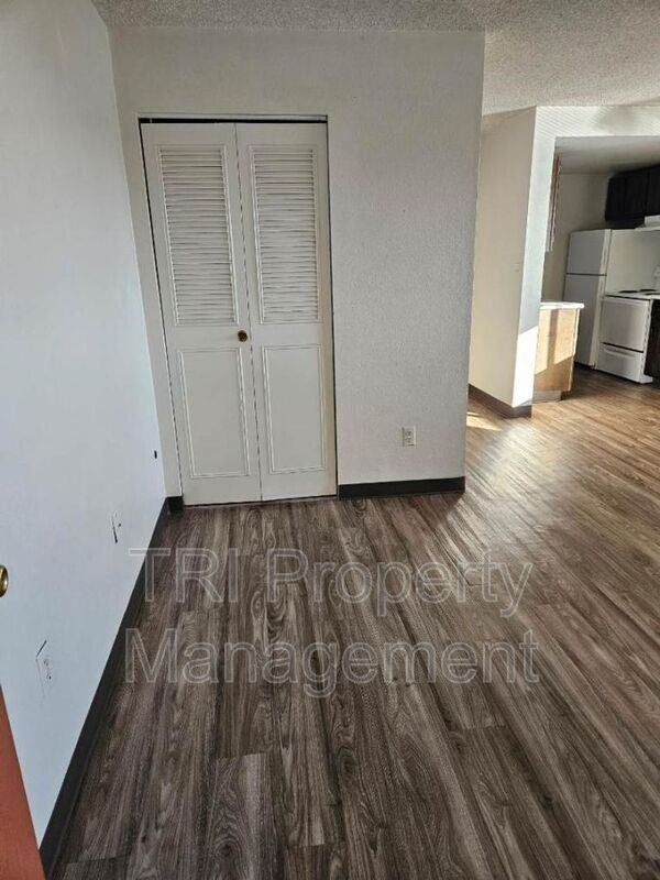 Building Photo - 2219 8th Ave