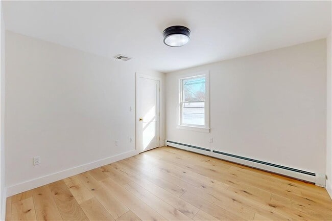 Building Photo - 3211 Main Rd