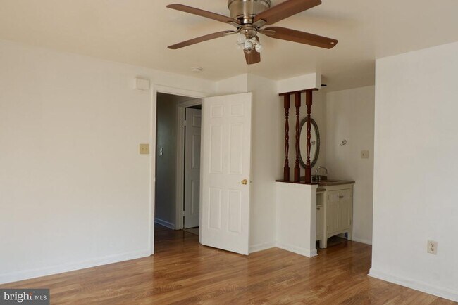 Building Photo - 8284 Mary Lee Ln