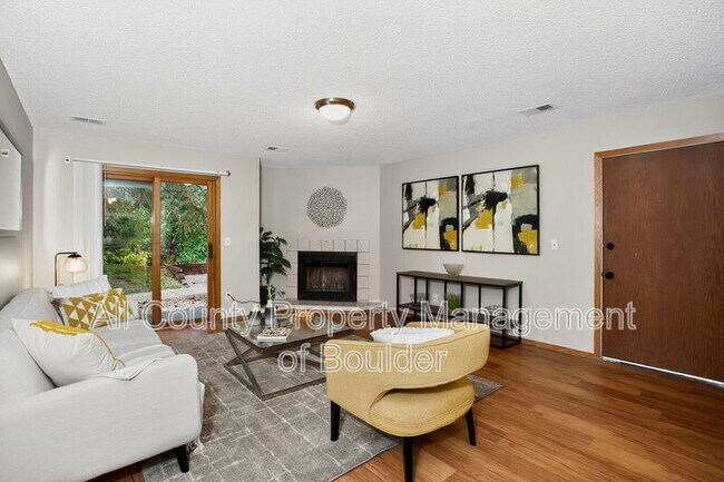 Building Photo - 2865 Sundown Ln