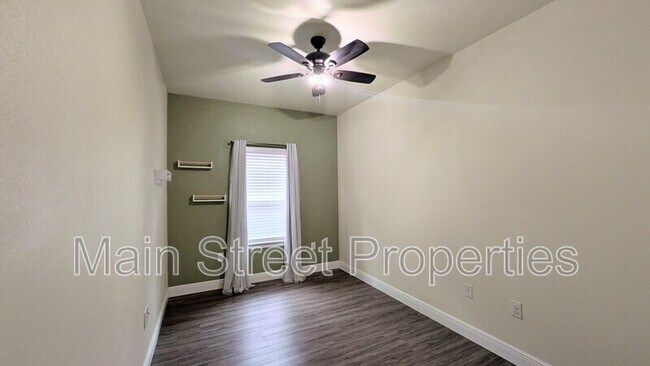 Building Photo - 2010 W Gregory St