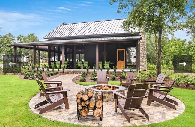 Building Photo - 16 Samantha Ct