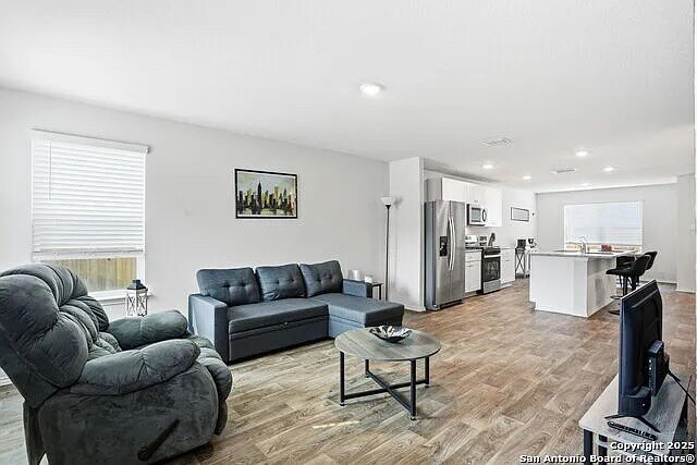 Building Photo - Room in House on Navidad Pike