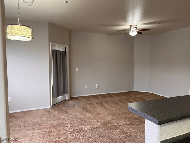 Building Photo - 833 Aspen Peak Loop