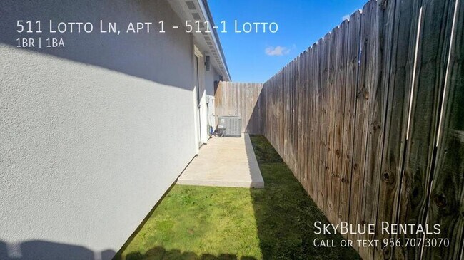 Building Photo - 511 Lotto Ln