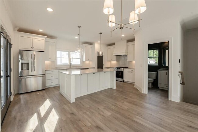 Building Photo - 3272 Stillwood Dr