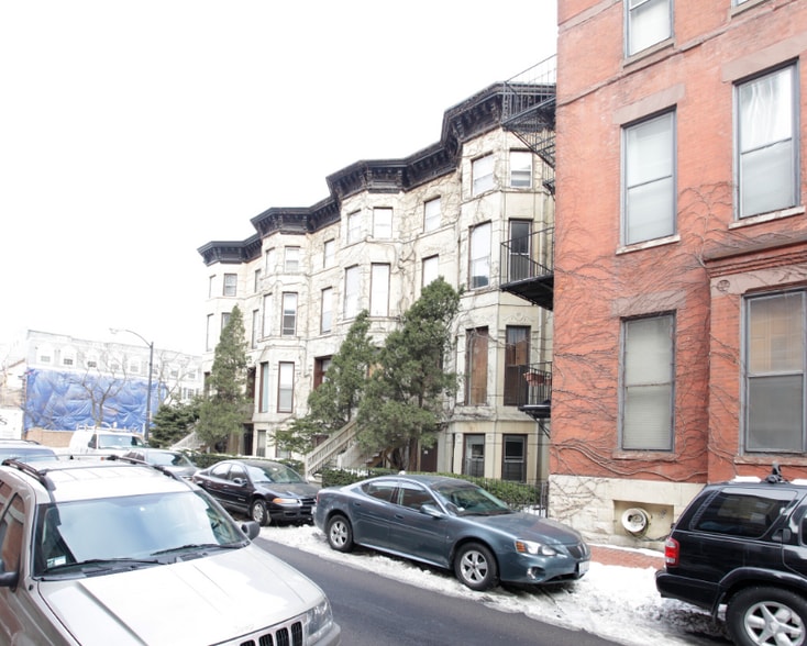 Building Photo - 166 W Menomonee St