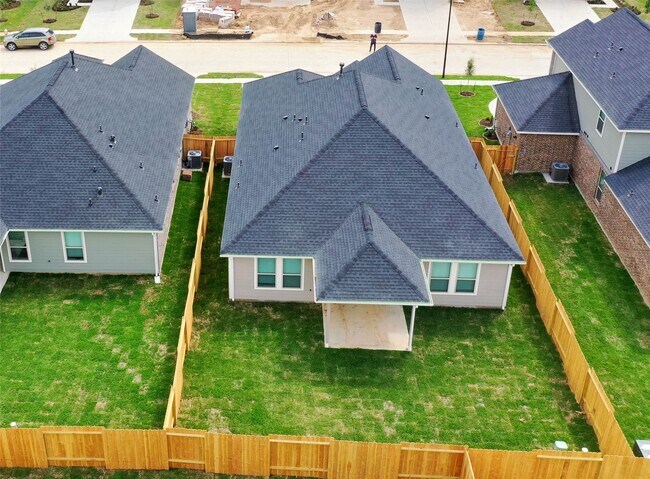 Building Photo - 31314 Whitfield Ct