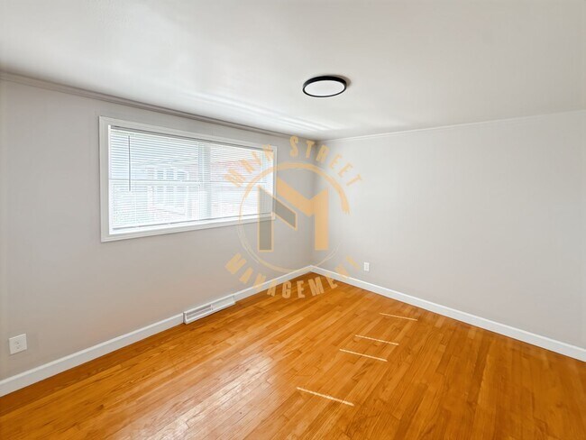 Building Photo - 1313 St Agnes Dr