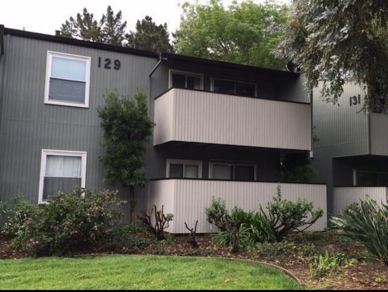 Primary Photo - 129 Piccadilly Pl