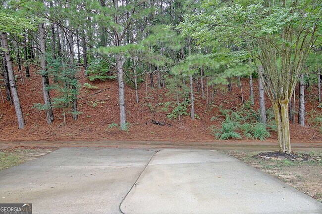 Building Photo - 113 Macalester Dr
