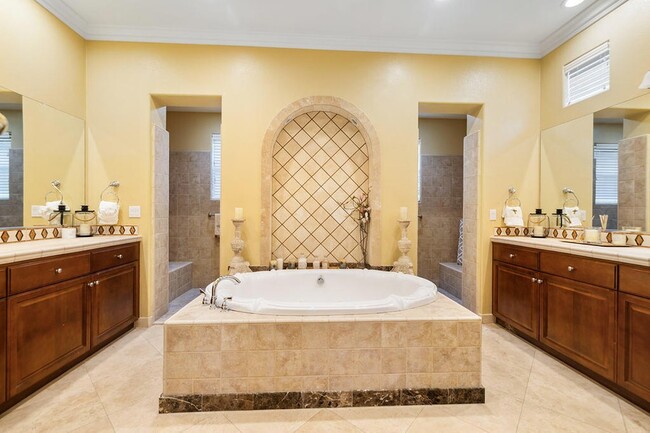 Building Photo - 9 Via Santanella