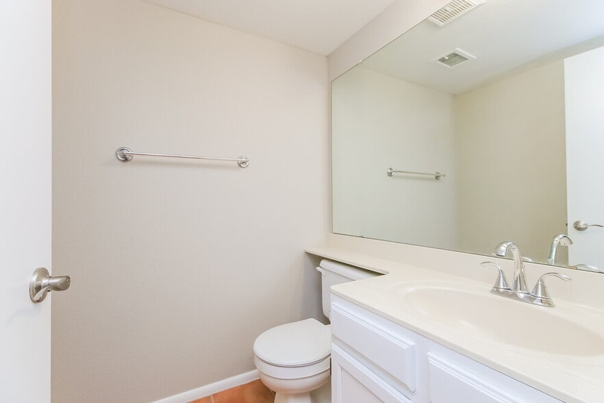 Building Photo - 3440 E Southern Ave