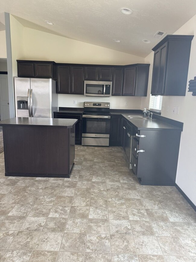 Building Photo - Orchard Terrace Umatilla