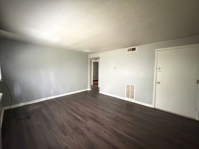 Building Photo - 3706 Noblitt Dr