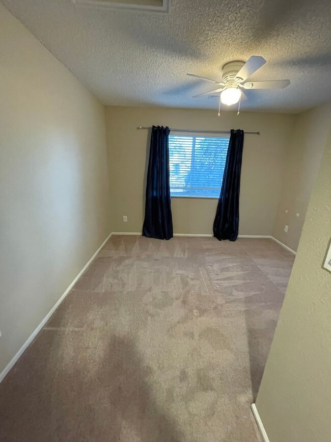 Building Photo - 3 Bed 2 Bath Condo in Westminster Availabl...