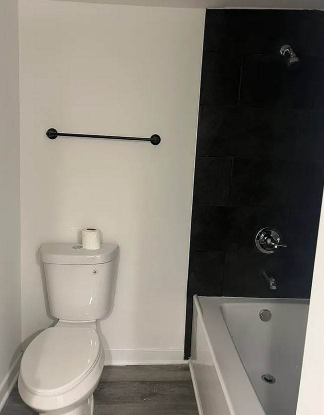 Building Photo - 2001 Hogback Rd